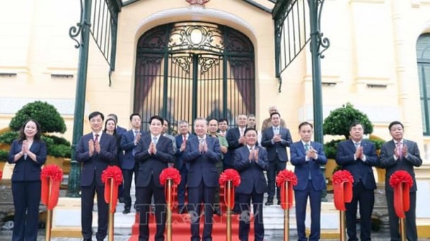 Tổng Bí thư và Chủ tịch nước dự lễ bàn giao Trụ sở làm việc Cơ quan Chủ tịch nước