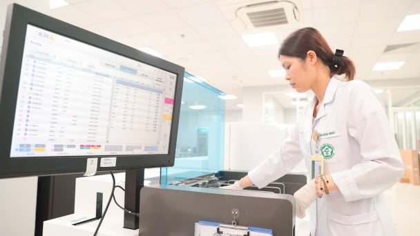 Bệnh viện Bạch Mai cơ sở Ninh Bình tiếp đón những bệnh nhân đầu tiên