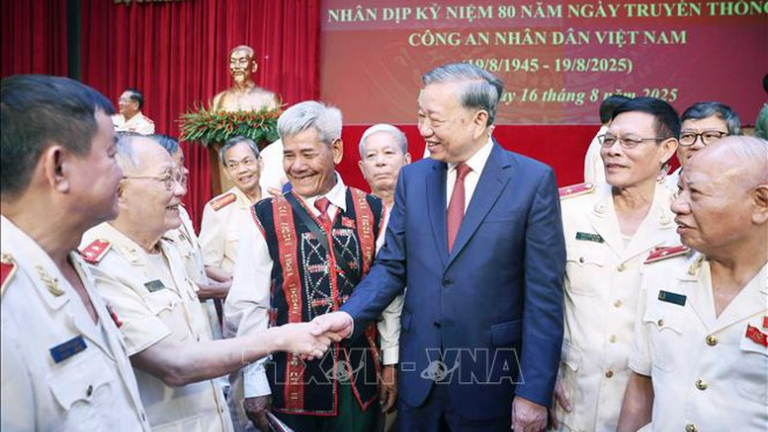 Tổng Bí thư Tô Lâm: Lực lượng công an nhân dân phải luôn giữ vững thế trận an ninh nhân dân vững chắc