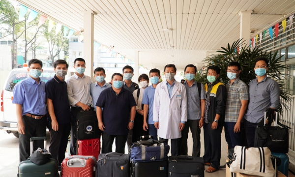 Đội phản ứng nhanh bệnh viện Chợ Rẫy tăng cường “lá chắn” chống dịch COVID-19 tại Kiên Giang
