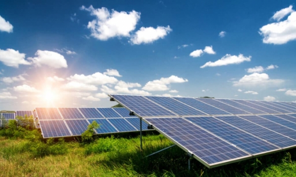 Ấn Độ điều tra chống bán phá giá đối với sản phẩm pin năng lượng mặt trời