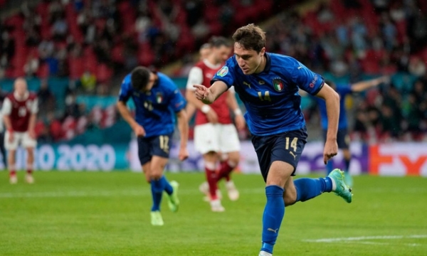 Ý - Áo: Ý chiến thắng trong trận đấu khó khăn kéo dài 120 phút