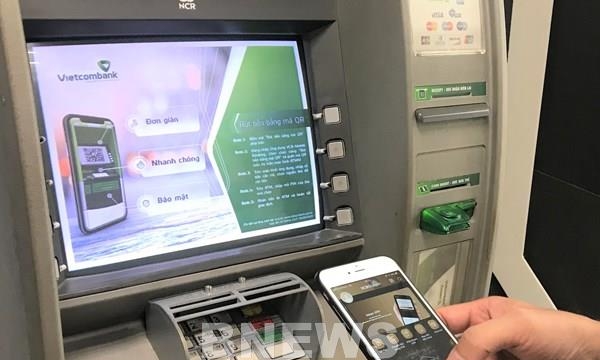 Ngân hàng Nhà nước yêu cầu các ngân hàng giảm phí giao dịch trên ATM, POS, chuyển khoản liên ngân hàng