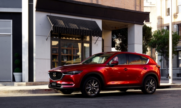 Khách hàng mua xe Mazda trong tháng 8 được hỗ trợ đến 120 triệu đồng