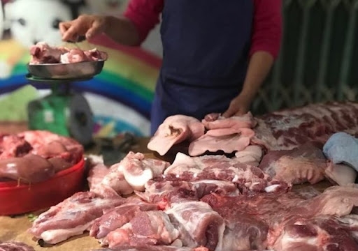 Giá thịt lợn hơi tiếp tục xu hướng giảm do tác động bởi dịch Covid-19