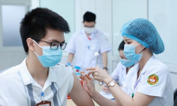 TP.HCM: Đề xuất tiêm vắc xin cho học sinh 12-18 tuổi để trở lại trường