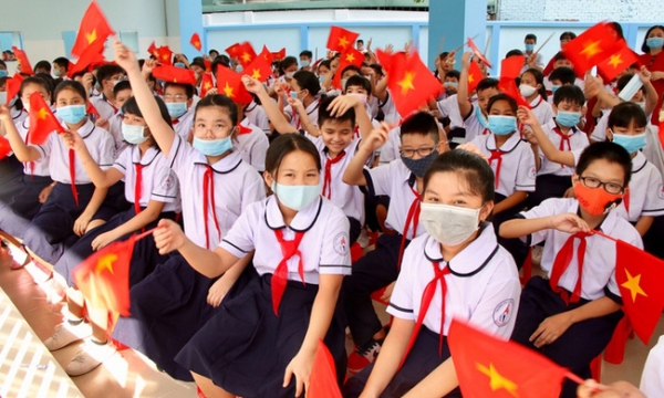 Hà Nội giảm 50% học phí năm học 2021-2022