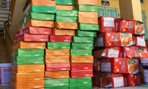 Thu giữ trên 11.000 bánh Trung Thu không rõ nguồn gốc ở Hà Nội
