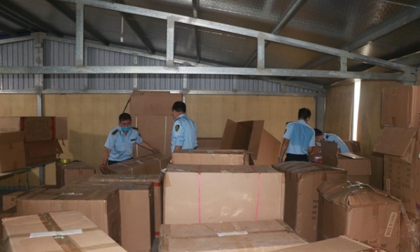 Phát hiện hàng chục nghìn đồ chơi ‘lậu’ tại Nam Định