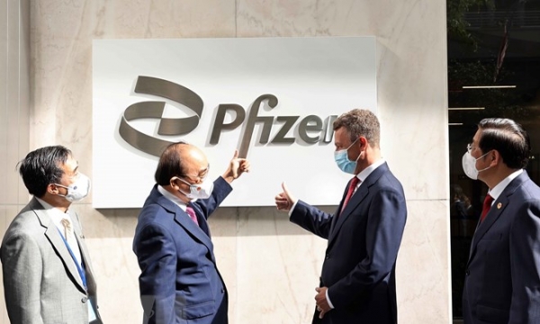 Pfizer cam kết cung cấp đủ 51 triệu liều vaccine cho Việt Nam