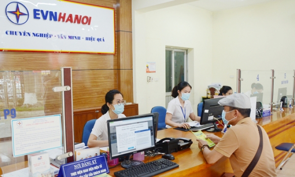 Giảm khoảng 1.850 tỷ đồng tiền điện cho khách hàng tại Hà Nội