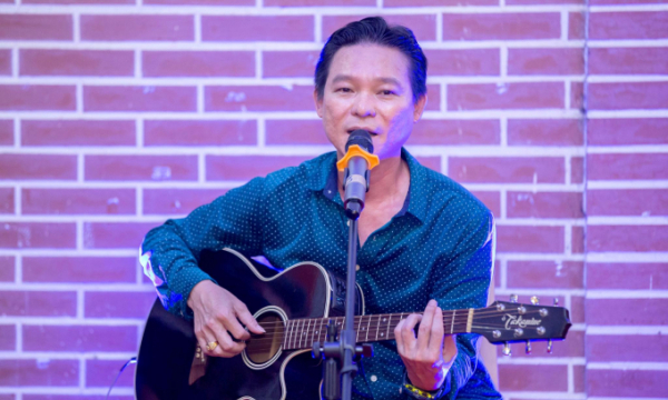 Nhạc sĩ Quốc An ca ngợi cầu thủ và các nhà giáo Việt Nam