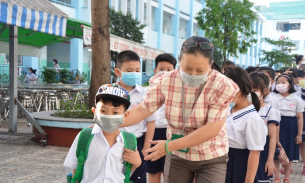Hơn 1 triệu học sinh khối lớp 1-6 ở Tp Hồ Chí Minh trở lại trường