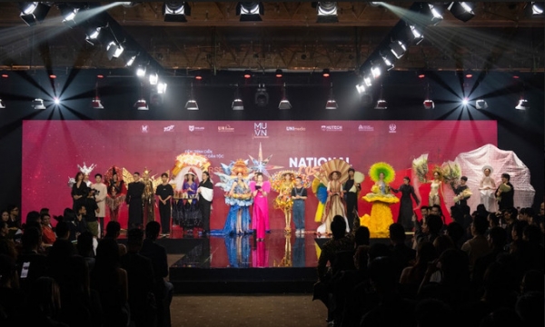 Đêm trình diễn trang phục dân tộc Hoa hậu Hoàn vũ Việt Nam 2022 tôn vinh văn hóa Việt