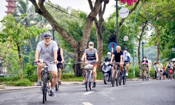 Làn đường riêng cho xe đạp ở Hà Nội: Từ ý tưởng đến thực tiễn cần có lộ trình