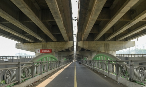 Hà Nội: Cầu vòm thép vắng xe qua lại dù đã thông xe gần nửa năm