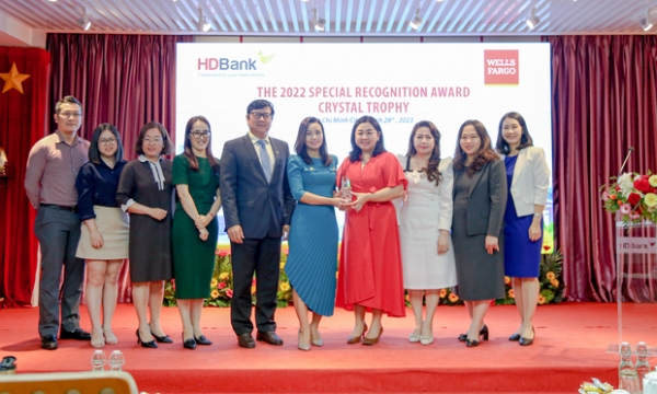 HDBank nhận giải thưởng đặc biệt chất lượng thanh toán quốc tế xuất sắc do Wells Fargo trao tặng