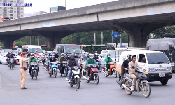 CSGT CA TP Hà Nội tăng cường xử lý vi phạm dịp lễ đảm bảo an toàn giao thông