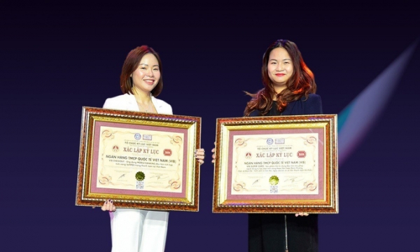 VIB Checkout và Super Card của VIB được VietKings trao kỷ lục Việt Nam