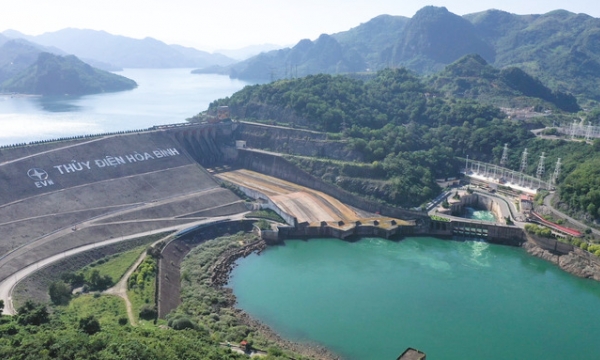 Chiêm ngưỡng đại công trình thuỷ điện kỳ vĩ của Việt Nam, 'bạt núi khoan hầm' để trở thành nhà máy thủy điện lớn nhất Đông Nam Á