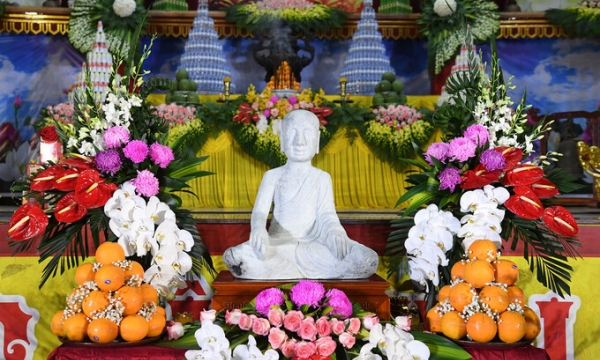 Việt Nam sắp có tượng Phật Thích Ca Mâu Ni bằng ngọc phỉ thúy lớn nhất thế giới: Chế tác từ khối ngọc hơn 35 tấn lấy từ mỏ ngọc lớn nhất Myanmar, giá trị hơn 120 tỷ