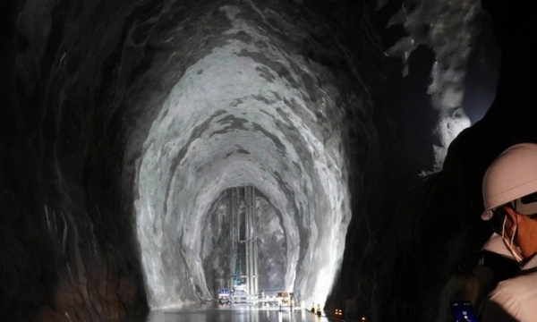 Bên trong kho ngầm lớn nhất Đông Nam Á của Việt Nam có sức chứa 70 ngàn tấn, sâu 200m so với mực nước biển, 'miễn nhiễm' núi lửa, động đất