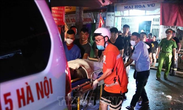 Vụ cháy chung cư mini ở Hà Nội: Kịp thời cứu hộ nhiều người dân bị mắc kẹt