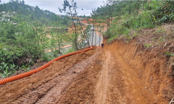 Lâm Đồng: Chỉ đạo xử lý doanh nghiệp tự ý đào núi mở đường vào khu du lịch hồ Tuyền Lâm