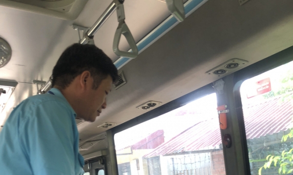 Người dân và chuyên gia phản ứng về đề xuất tăng vé xe buýt 'khủng' của Hà Nội?