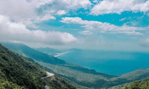 'Đèo trong biển mây' của Việt Nam lọt top '10 cung đường đẹp nhất thế giới'