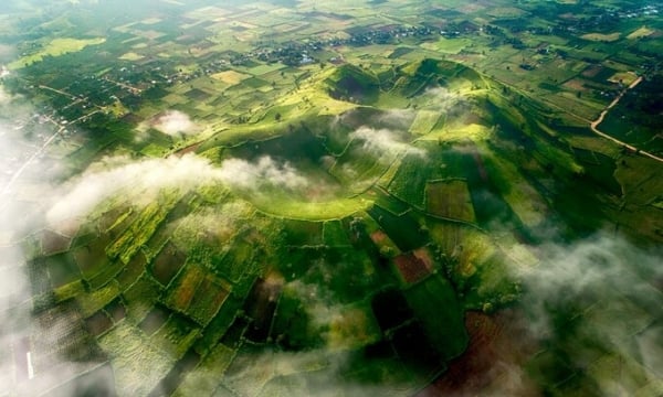 Ngọn núi lửa nơi đất đỏ bazan của Việt Nam được báo Anh ca ngợi là “một trong 10 ngọn núi lửa đẹp nhất thế giới”