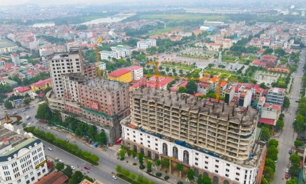 Cận cảnh trung tâm thương mại rêu phủ ngay khu đất “vàng” trung tâm Bắc Ninh