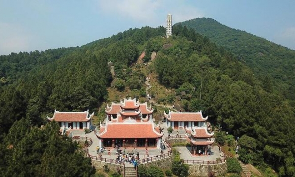Tỉnh miền Trung Việt Nam chứa 'kho báu' 35 tỷ USD lớn nhất ĐNÁ bị bỏ hoang hơn một thập kỷ, có ngôi chùa thiêng tọa lạc trên đỉnh ngọn núi đẹp và hùng vĩ bậc nhất dãy Hồng Lĩnh