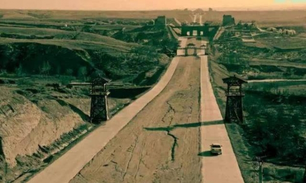 Sửng sốt “con đường cao tốc” dài 800km, làm bằng đất nhưng bền bỉ như bê tông, 2.000 năm không có lấy 1 ngọn cỏ, là 'cao tốc' đầu tiên trong lịch sử Trung Quốc