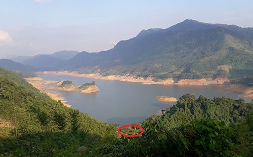 Bên trong ngôi làng biệt lập từng 'sáu không' bên bờ hồ thủy điện lớn thứ nhì Quảng Nam