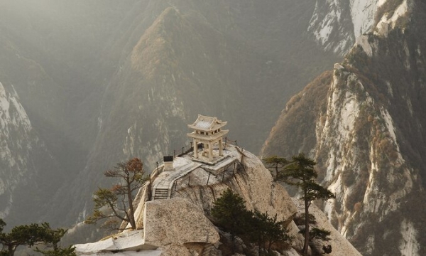 Ngọn núi nơi thiên đường và địa ngục chỉ cách nhau nửa bước chân, được UNESCO công nhận là Di sản thiên nhiên thế giới