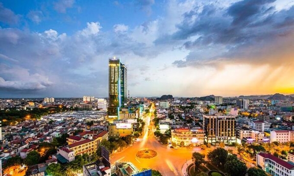 Tỉnh đông dân nhưng có thành phố diện tích nhỏ nhất Việt Nam, sở hữu tòa thành cổ hơn 600 năm tuổi lọt top 'những di sản nổi bật và vĩ đại nhất thế giới'