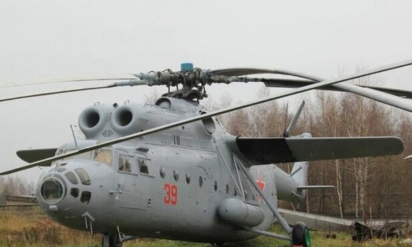 Cận cảnh chiếc trực thăng khổng lồ của Không quân Việt Nam từng lớn nhất thế giới, có thể cẩu cả chiến đấu cơ