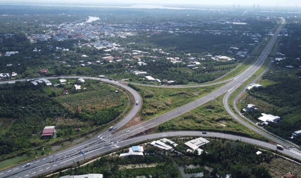 Thông xe cao tốc Mỹ Thuận - Cần Thơ giai đoạn 1 hơn 4.800 tỷ