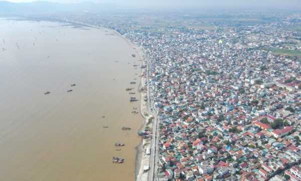 Cuộc sống ở xã được ví như 'ma trận' nơi cửa biển: Diện tích nhỏ nhất Việt Nam nhưng mật độ dân số lại cao gấp 17 lần thủ đô Hà Nội