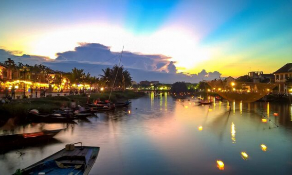 Dòng sông duy nhất của Việt Nam vắt ngang qua 2 di sản văn hoá nhân loại, là một phần quan trọng của khu dự trữ sinh quyển thế giới