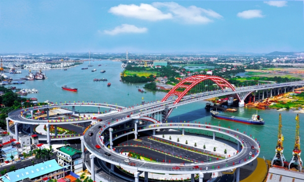 Toàn cảnh cây cầu ‘cánh chim biển’ dài 1.570m trị giá hơn 2.000 tỷ, là biểu tượng của thành phố cảng