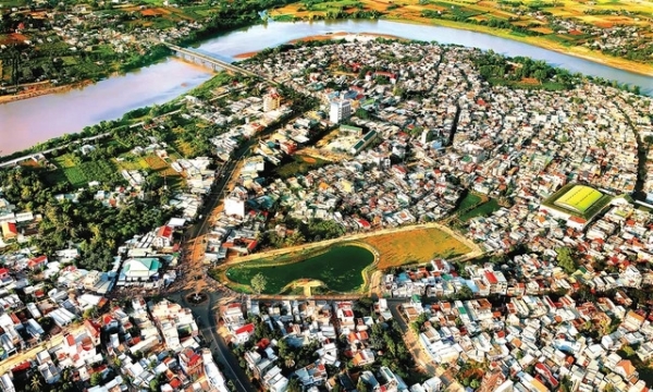 Thành phố miền Trung có tên dài nhất Việt Nam: Tên gọi bắt nguồn từ vương quốc cổ, là nơi có khí hậu khô hạn nhất cả nước