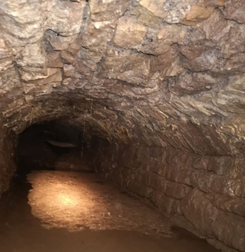 Phát hiện đường hầm từ thời Trung cổ: Được xây dựng bằng gạch kiên cố, có niên đại gần 900 năm tuổi