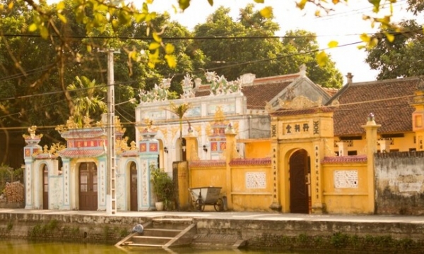 Ngoạn cảnh ngôi làng cổ duy nhất còn sót lại của Phố Hiến: Sở hữu ngôi chùa có tam quan lớn nhất Việt Nam và hàng trăm di tích, báu vật quý hiếm
