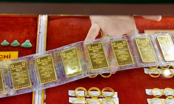 Giá vàng lại tăng lên 77 triệu đồng/lượng
