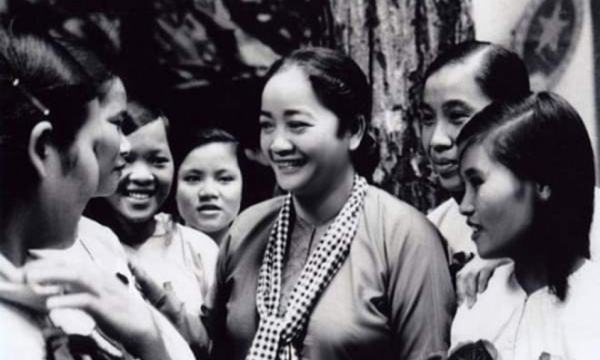 Hé lộ nữ tướng đầu tiên của Quân đội nhân dân Việt Nam: Thuyền trưởng đầu tiên chỉ huy tàu ‘không số’ và là thủ lĩnh của ‘Đội quân tóc dài’