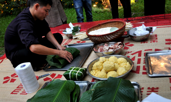 Ý nghĩa của phong tục gói bánh chưng ngày Tết đối với người Việt