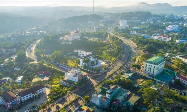 Địa phương rộng 6.500km2 là tỉnh cuối cùng của Việt Nam có thành phố trực thuộc, nằm trong tam giác phát triển Việt Nam - Lào - Campuchia