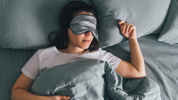 4 thói quen khi ngủ giúp bạn nâng cao sức khỏe, kéo dài tuổi thọ